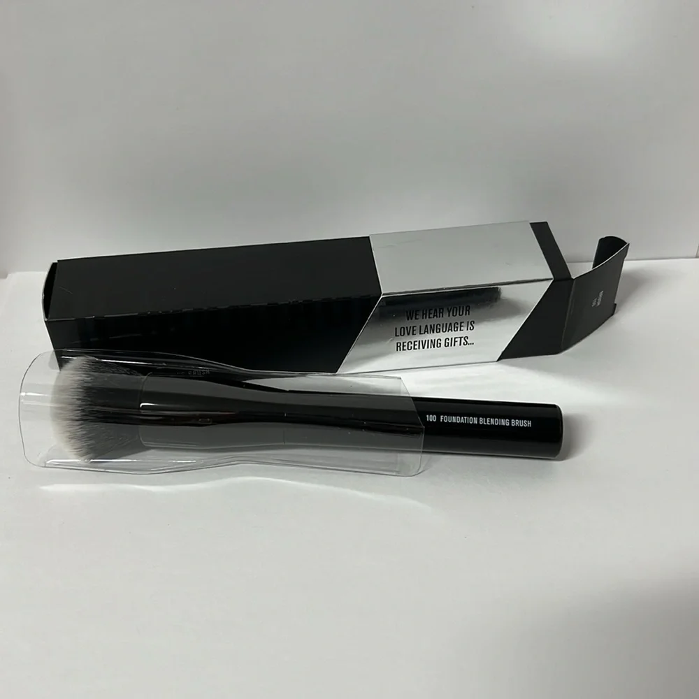 il makiage Foundation brush #100